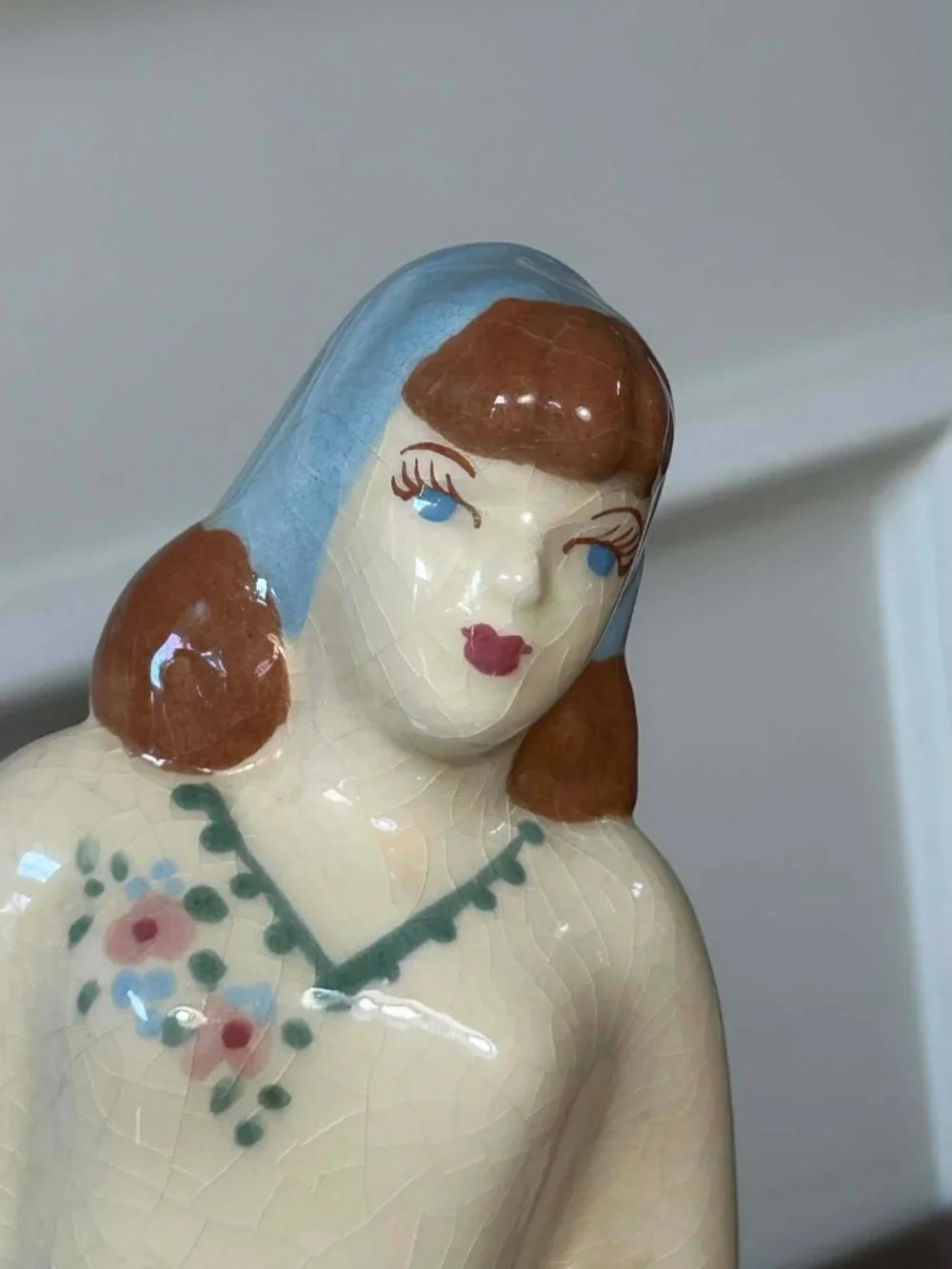 Vintage 1940s Weil Ware California Pottery Country Girl Figurine Vase 10” - Orig